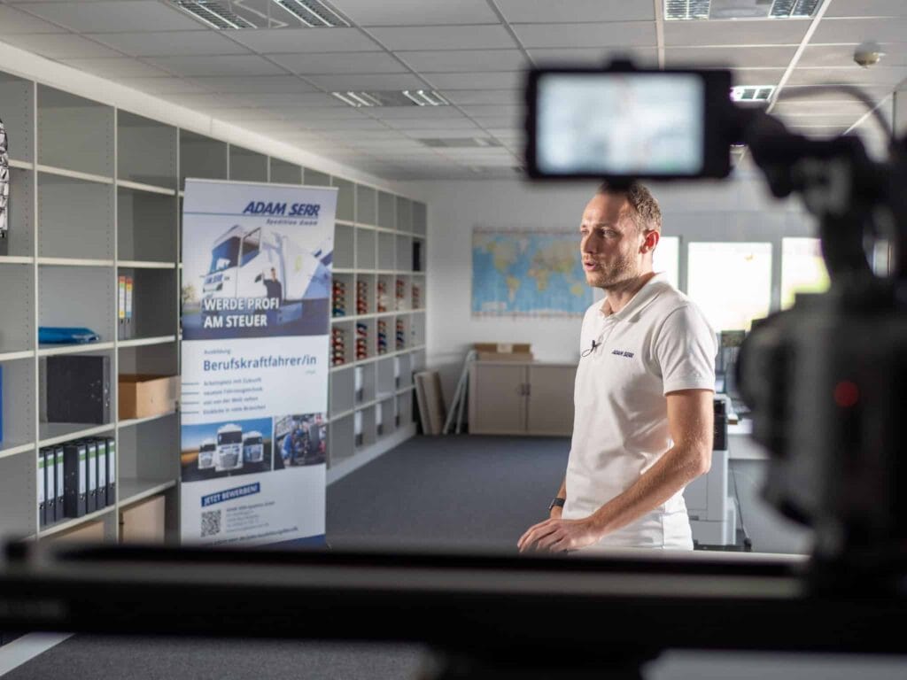Fuhrparkleiter Dominik Schmitt im Videointerview