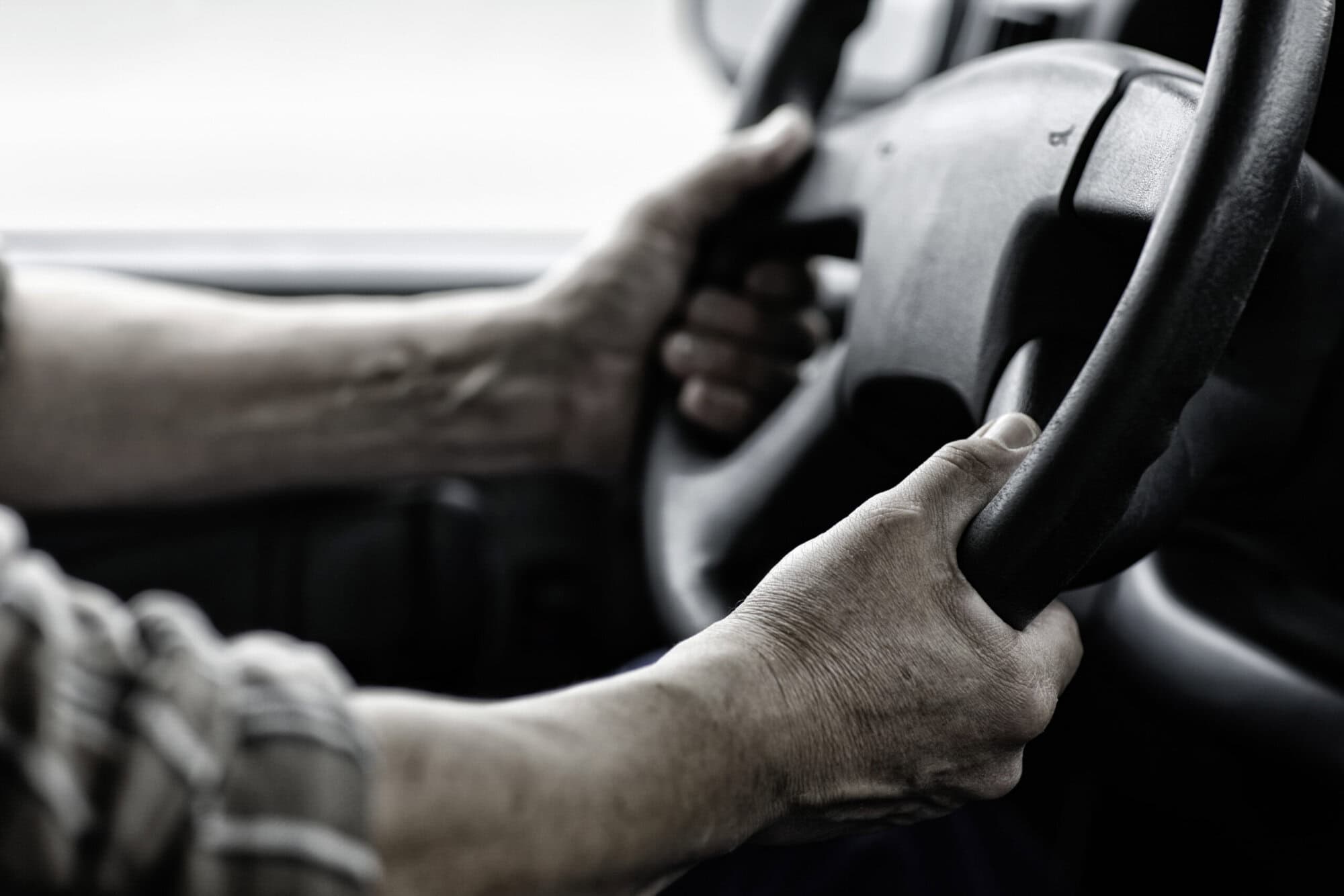LKW-Fahrer am Steuer