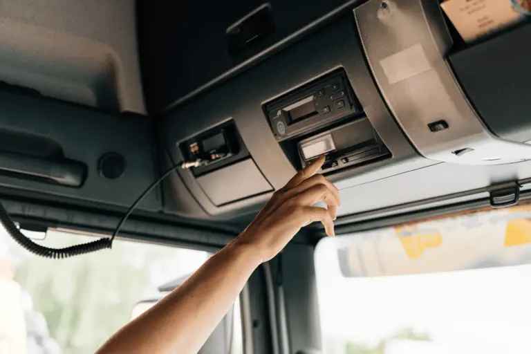 Read driver cards automatically